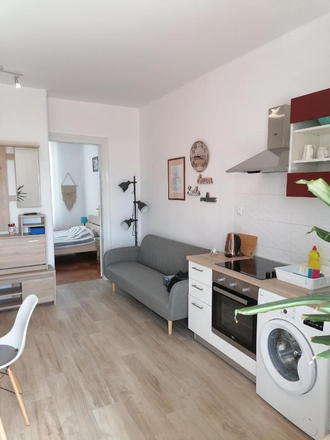 Kupus By Arena Apartment Pula Ngoại thất bức ảnh