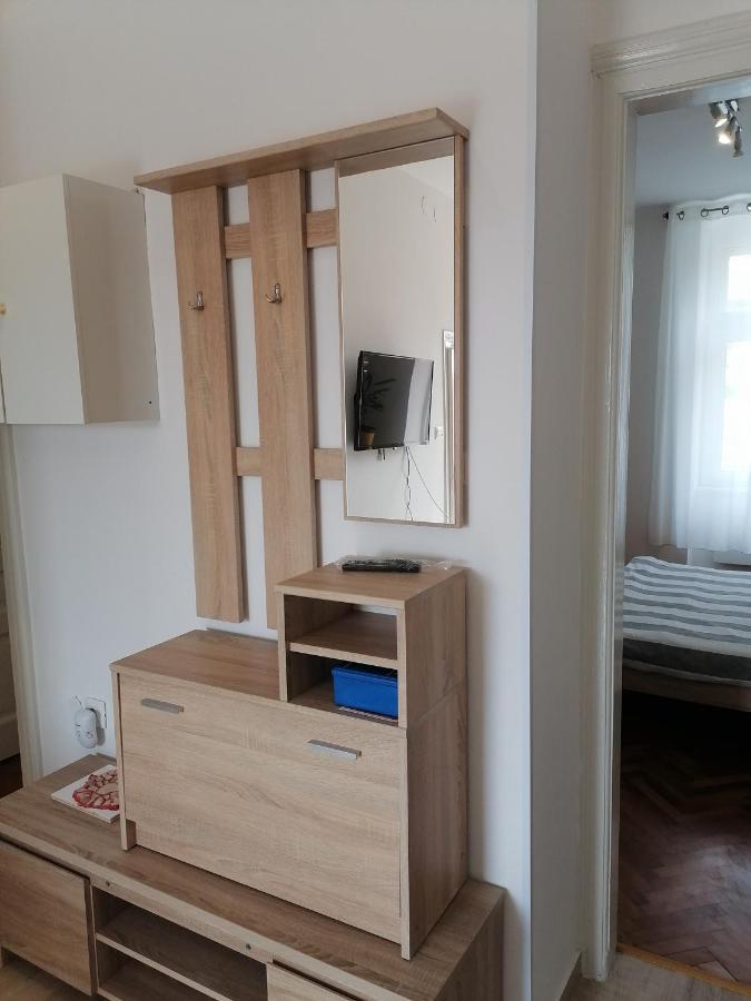 Kupus By Arena Apartment Pula Ngoại thất bức ảnh